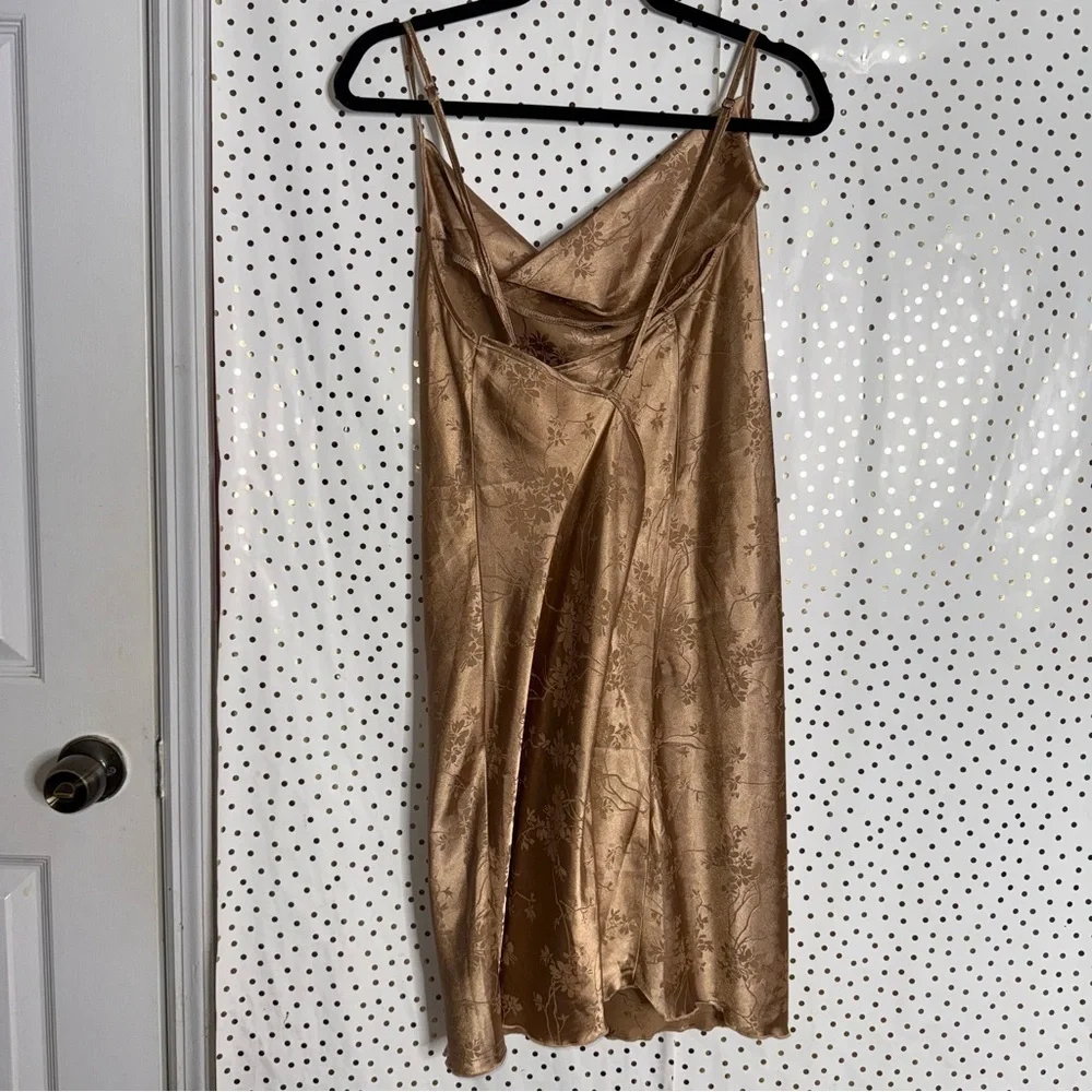 Elegant Floral Slip Dress - Picture 6 of 7